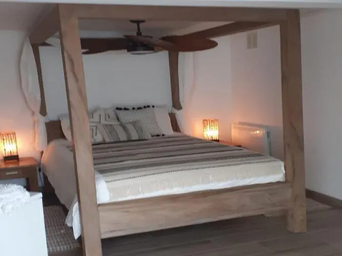 In Dordogne With Pool & Bubble Bath *